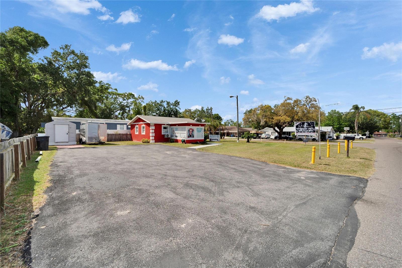 KINGSWAY POULTRY COLONY UNIT N - Residential