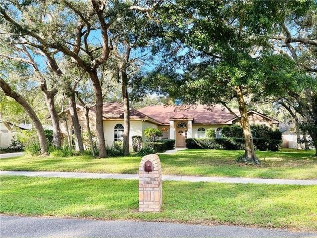 Photo of 252 Shady Oaks Circle, Lake Mary, FL 32746 (MLS # O6398379)
