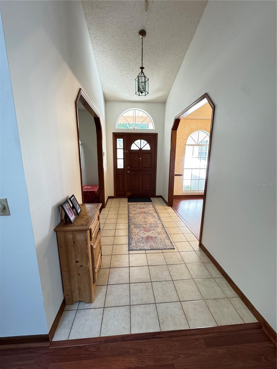 252 SHADY OAKS CIRCLE