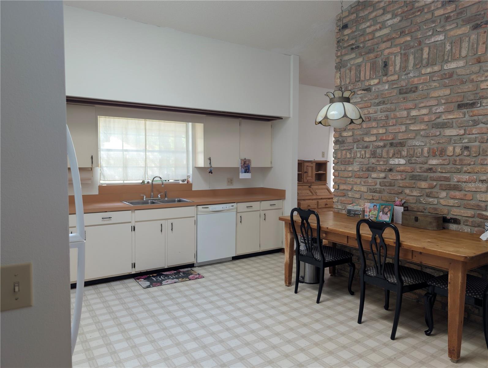 252 SHADY OAKS CIRCLE