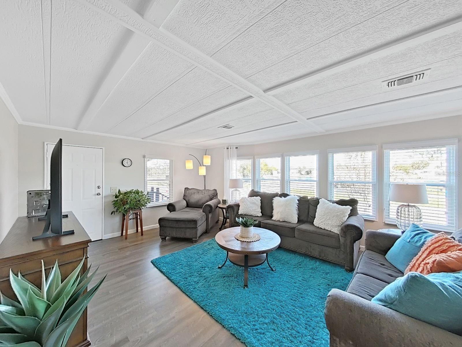 FOXWOOD LAKE ESTATES PH 01 - Residential