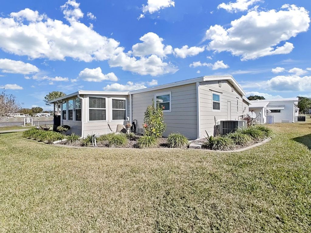 Photo of 4815 Foxwood Blvd, Lakeland, FL 33810 (MLS # P4937443)