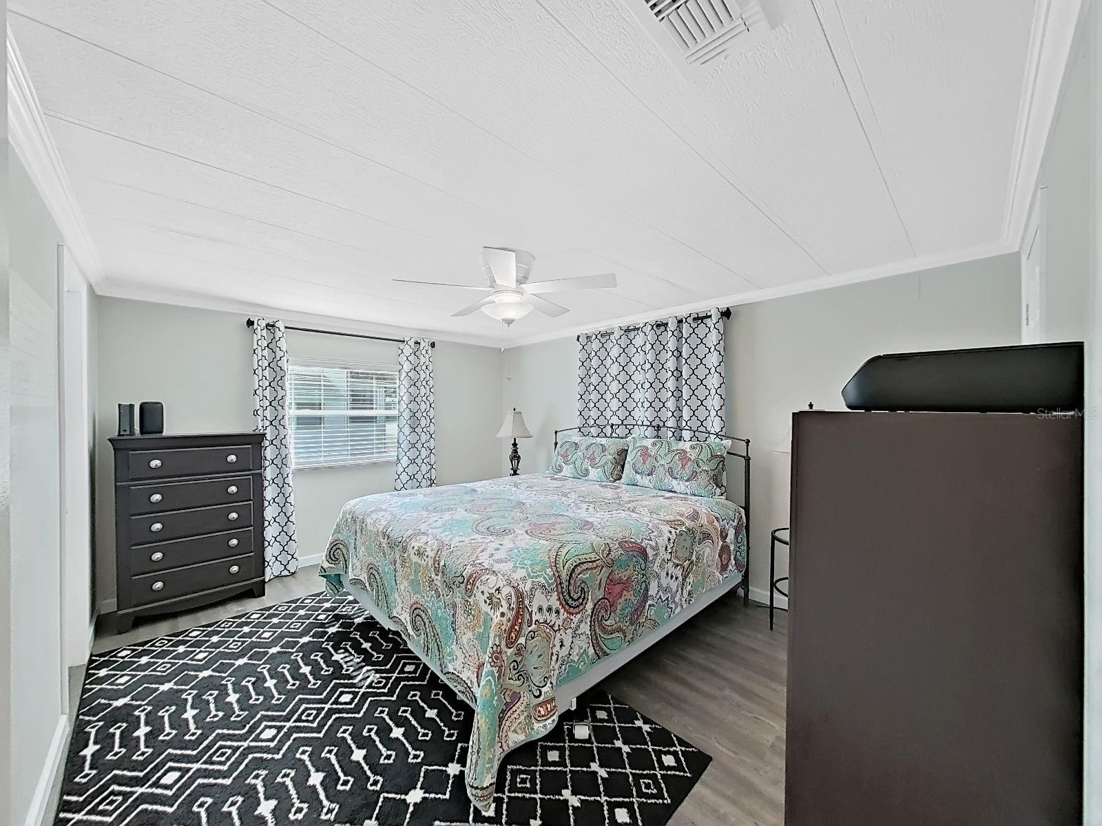 FOXWOOD LAKE ESTATES PH 01 - Residential