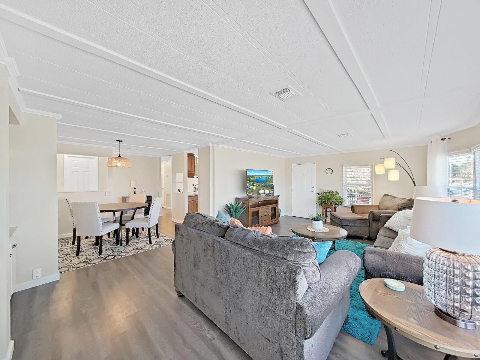 FOXWOOD LAKE ESTATES PH 01 - Residential