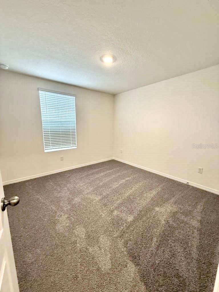 SOUTH MEWS/AVIAN POINTE - Residential Lease