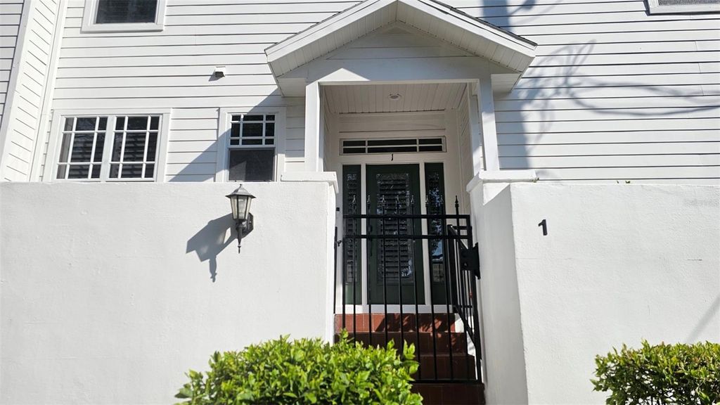 Photo of 113 Bosphorous Avenue #1, Tampa, FL 33606 (MLS # TB8453592)