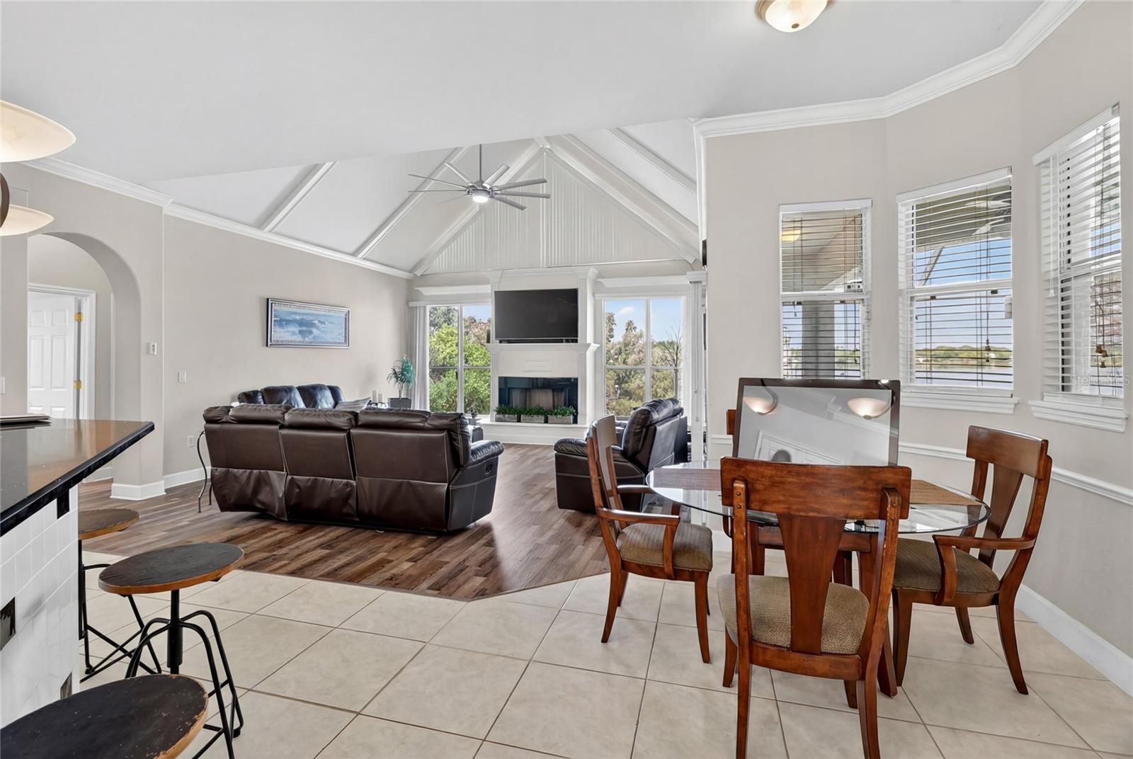 WATERS LAKE MARIAM - Residential