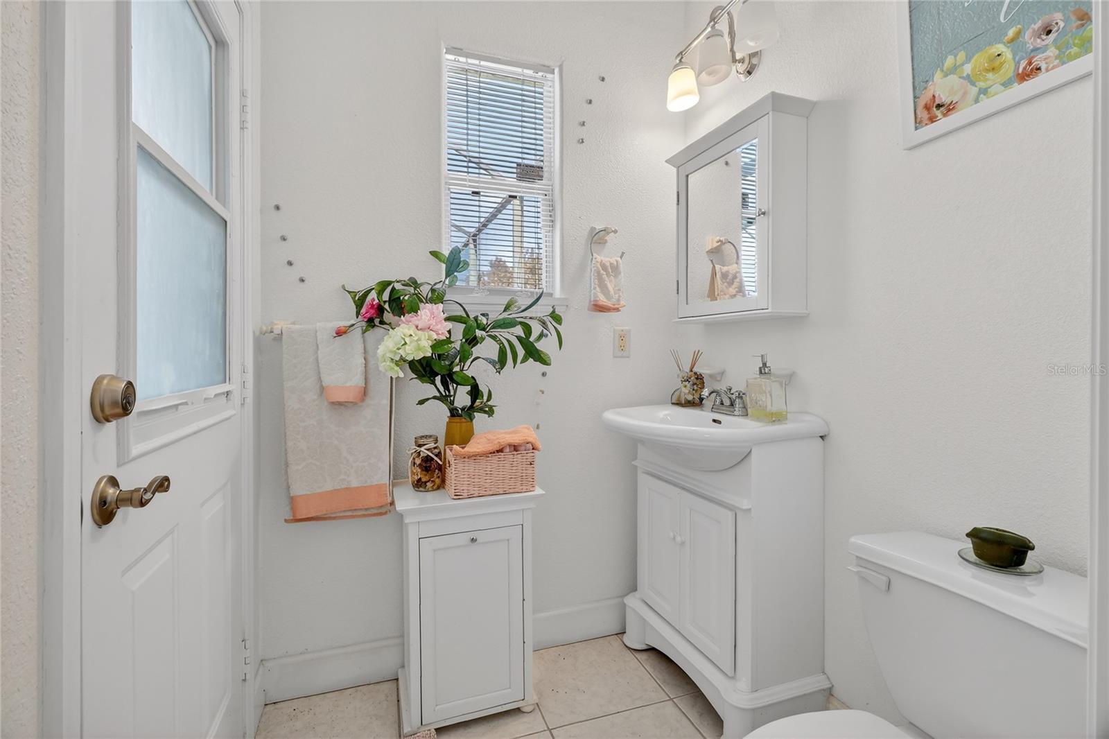 WATERS LAKE MARIAM - Residential