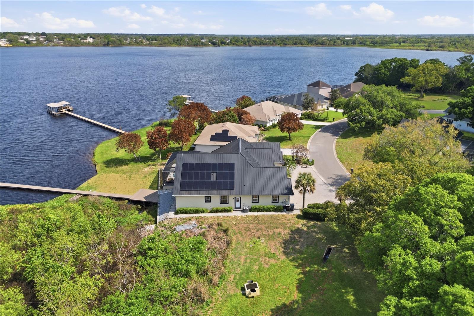 WATERS LAKE MARIAM - Residential