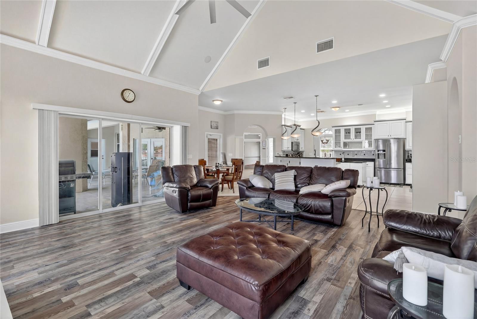 WATERS LAKE MARIAM - Residential