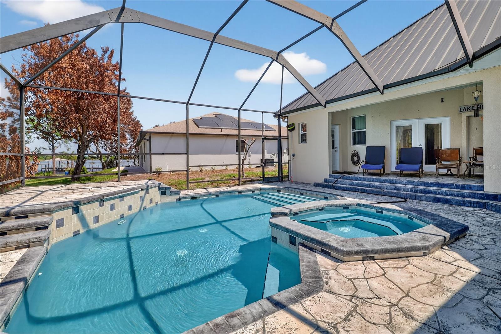 WATERS LAKE MARIAM - Residential