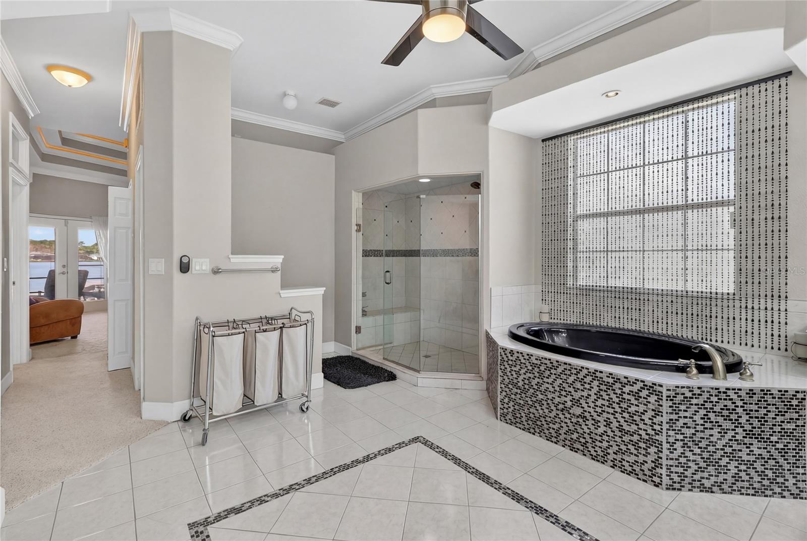 WATERS LAKE MARIAM - Residential