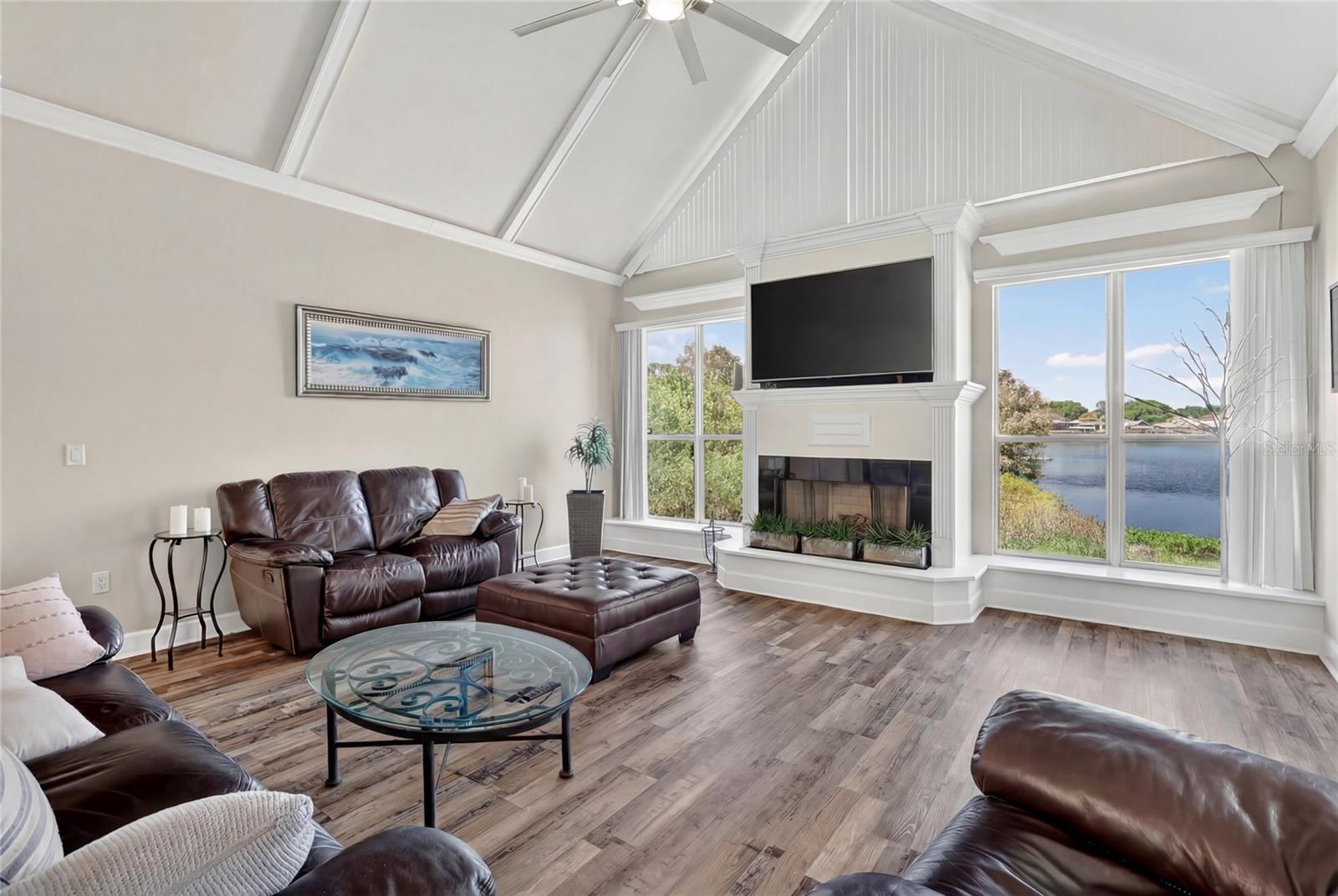 WATERS LAKE MARIAM - Residential