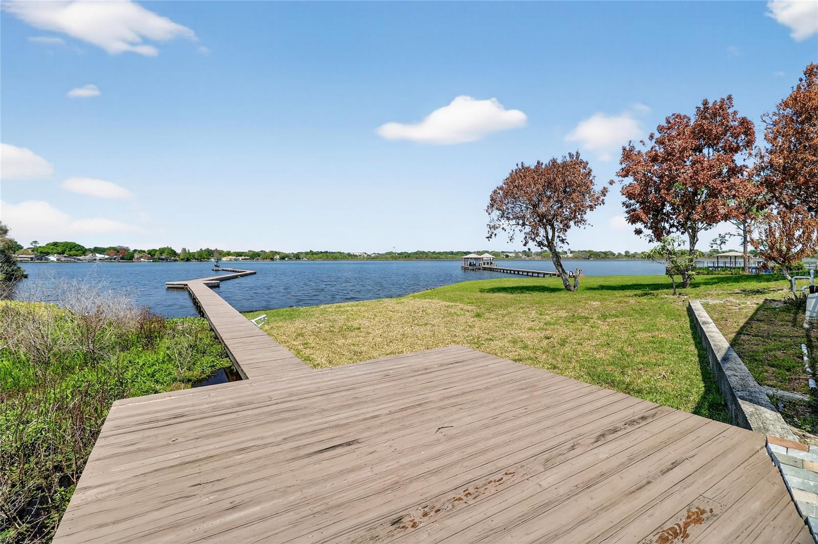 WATERS LAKE MARIAM - Residential