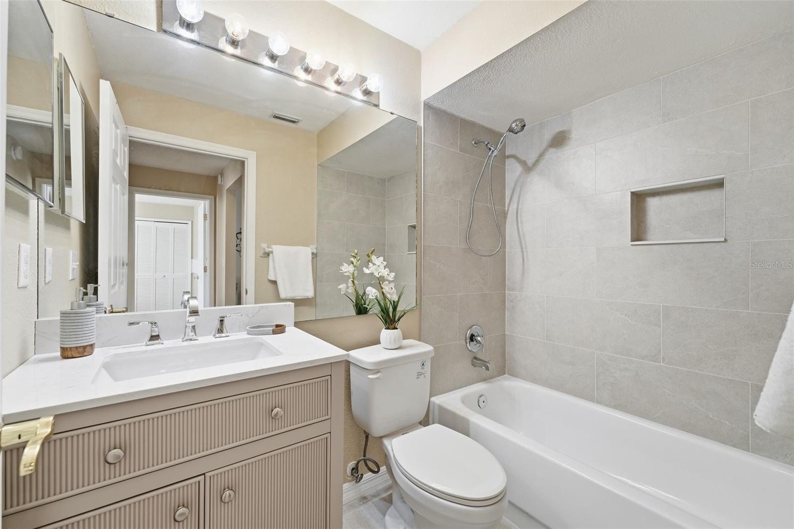 ALAFAYA WOOSS PH II - Residential