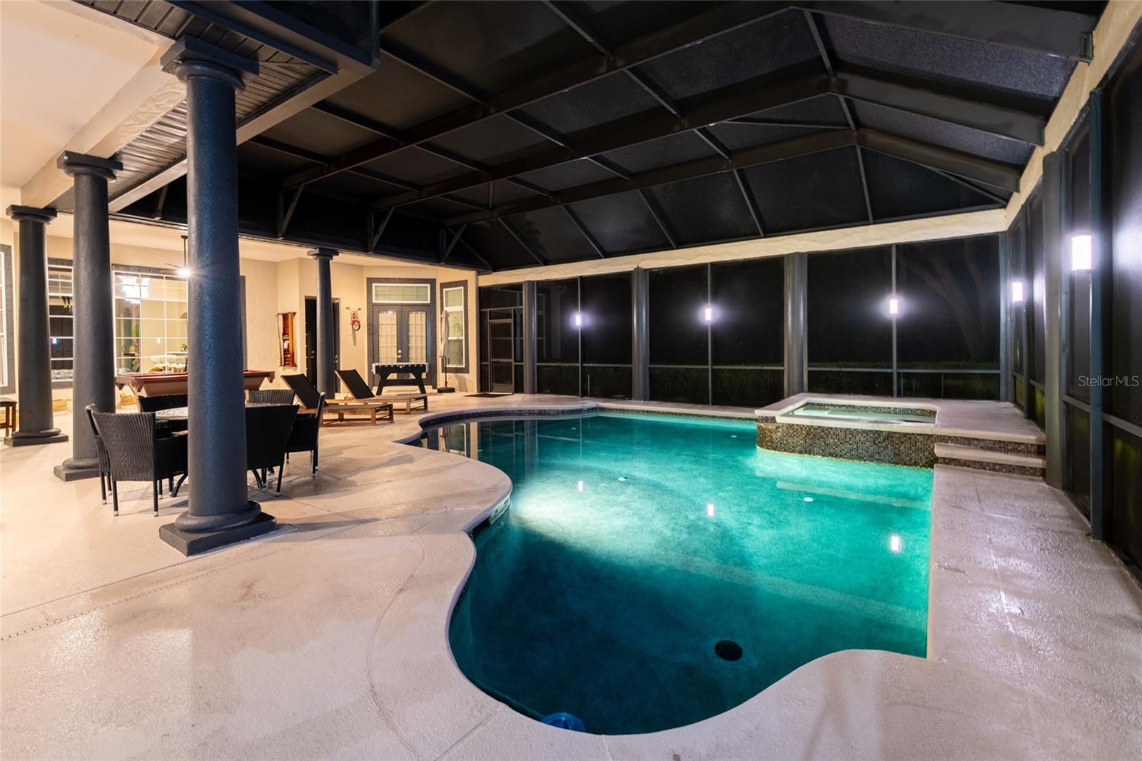 KEENES POINTE - Residential