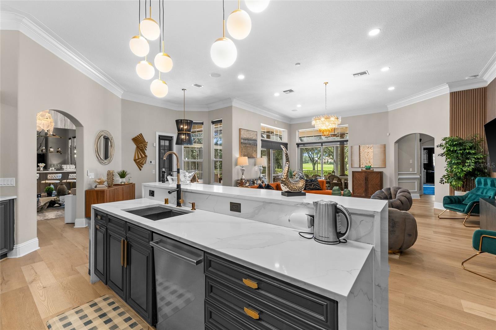 KEENES POINTE - Residential