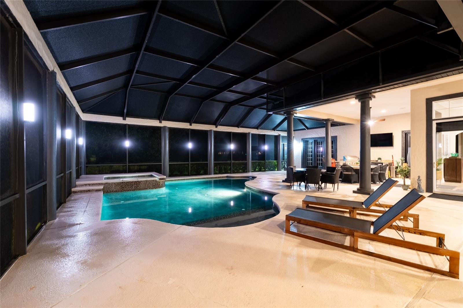 KEENES POINTE - Residential