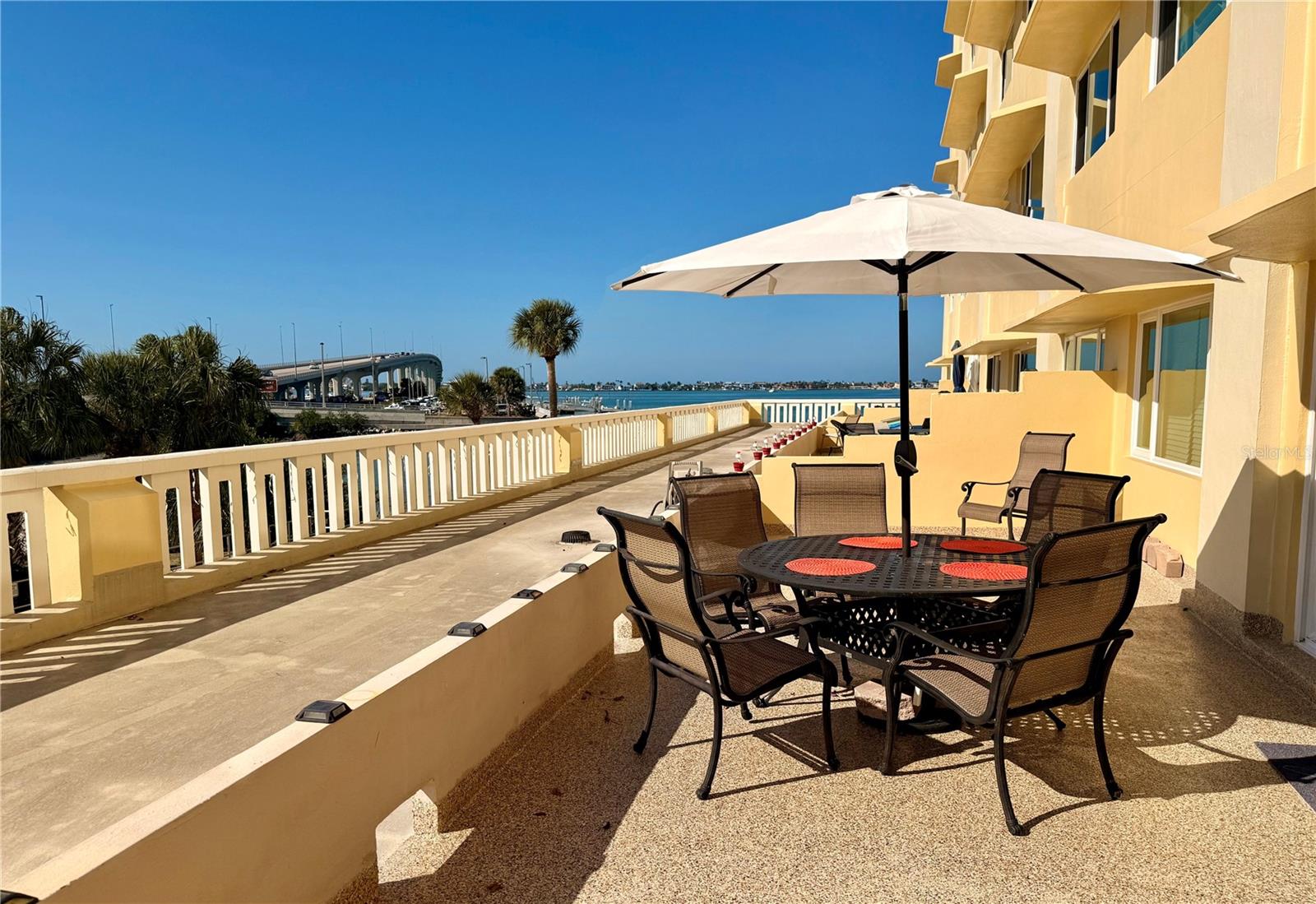 100 BLUFF VIEW DRIVE 105C