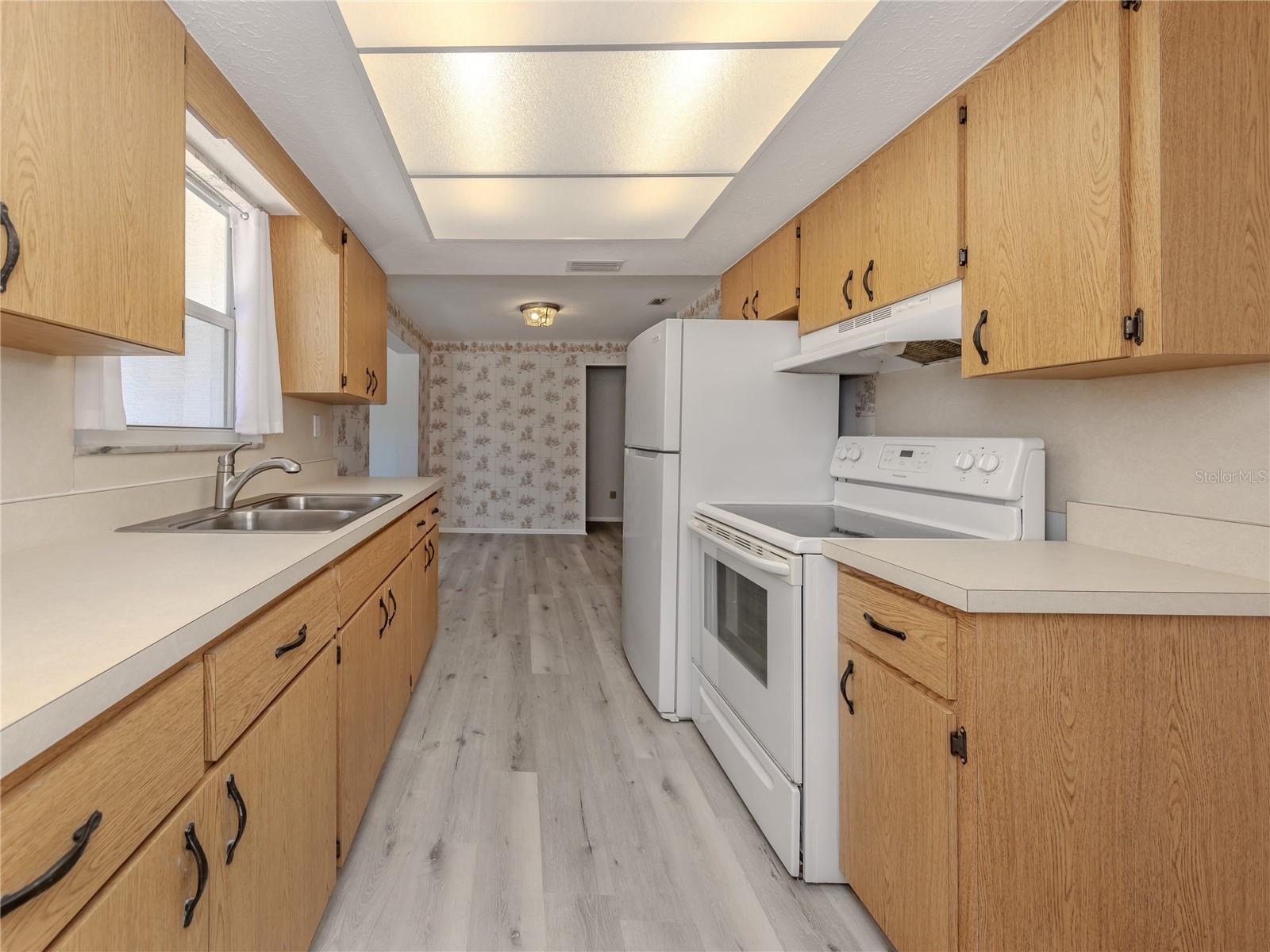 BAY POINT CORR OF - Residential