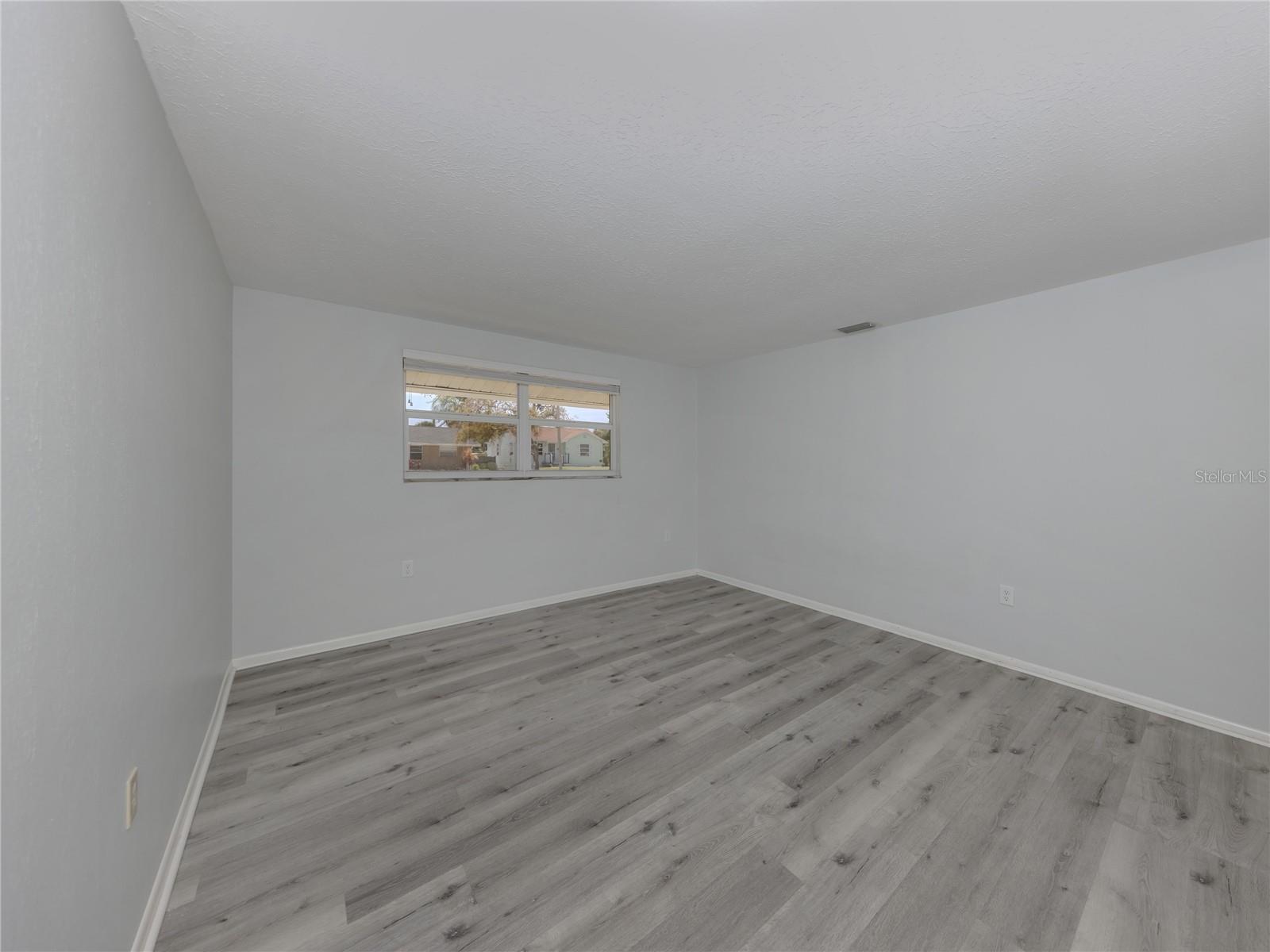 BAY POINT CORR OF - Residential