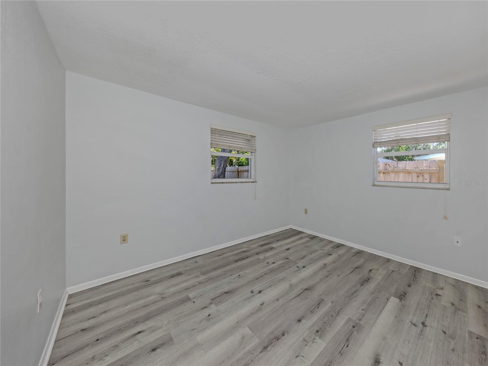 BAY POINT CORR OF - Residential