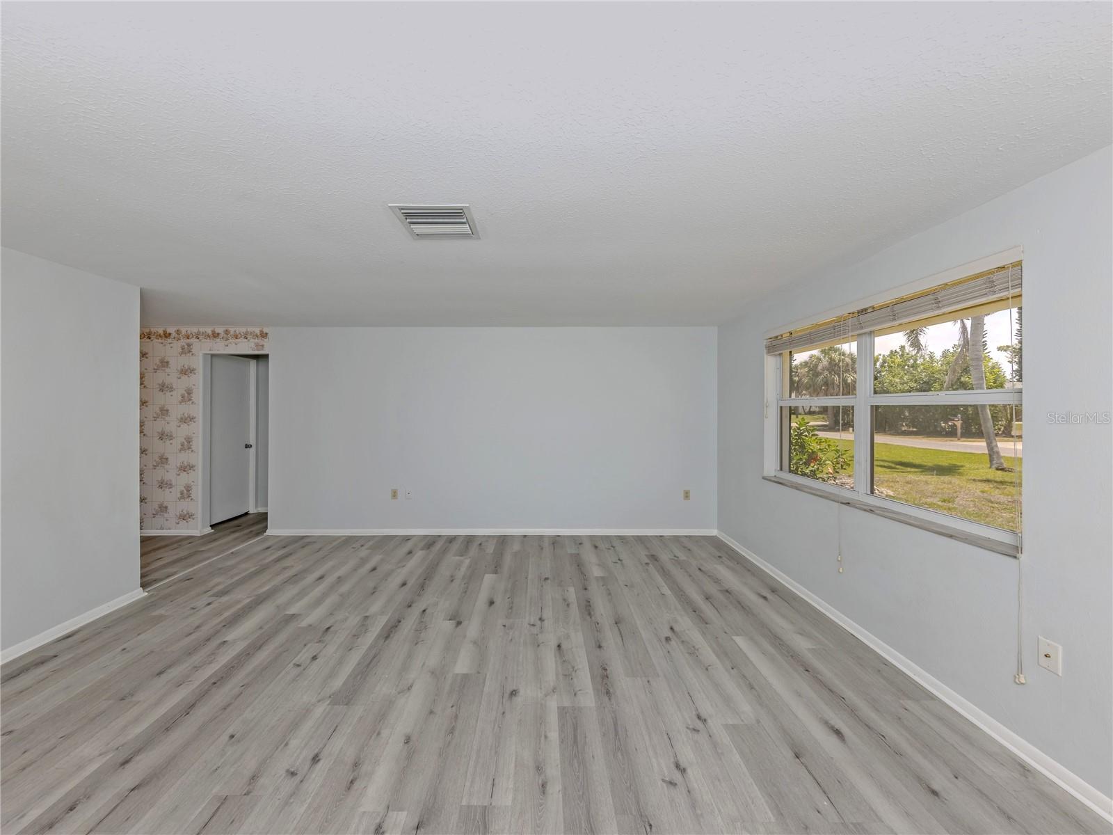 BAY POINT CORR OF - Residential