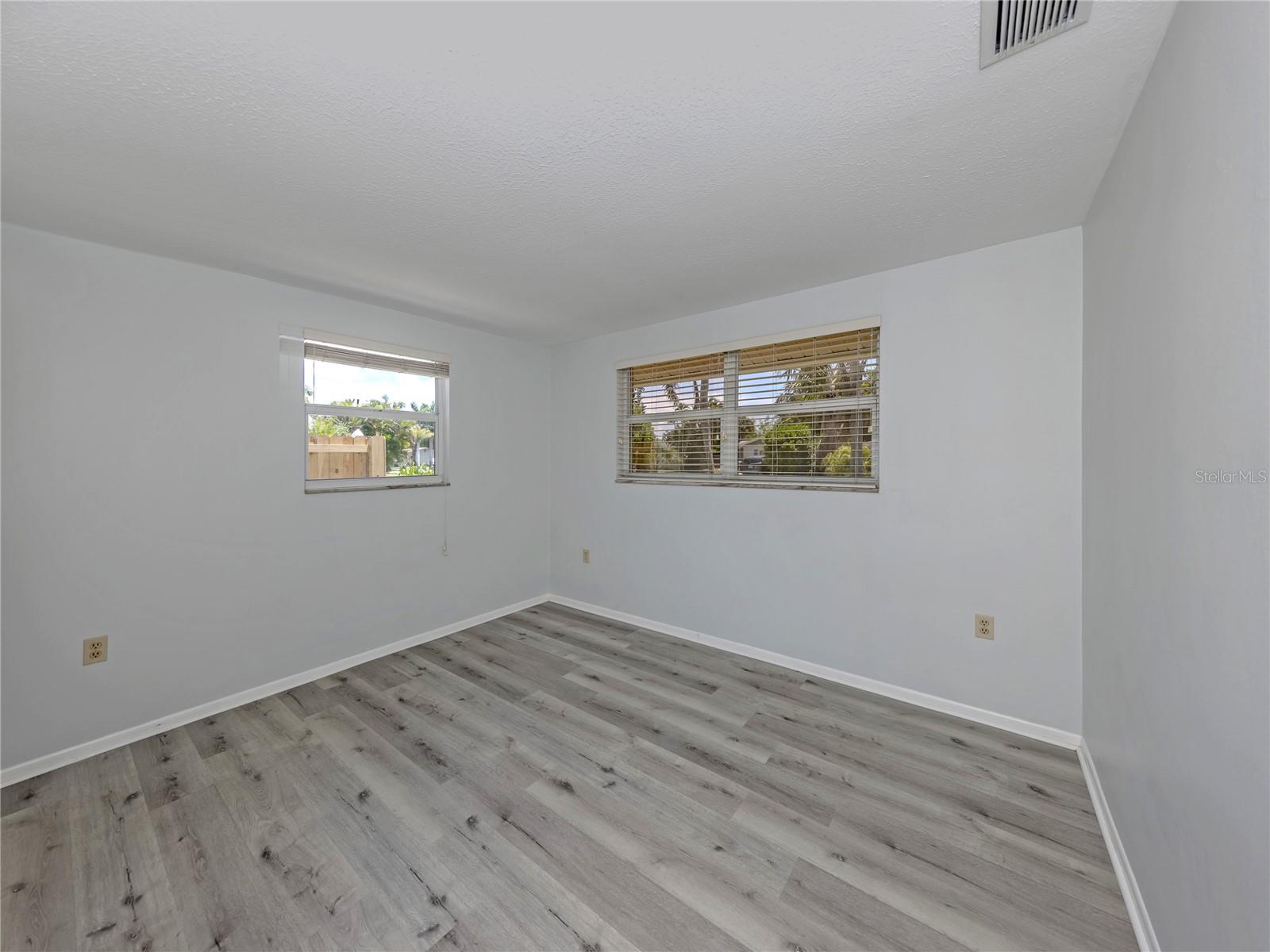 BAY POINT CORR OF - Residential