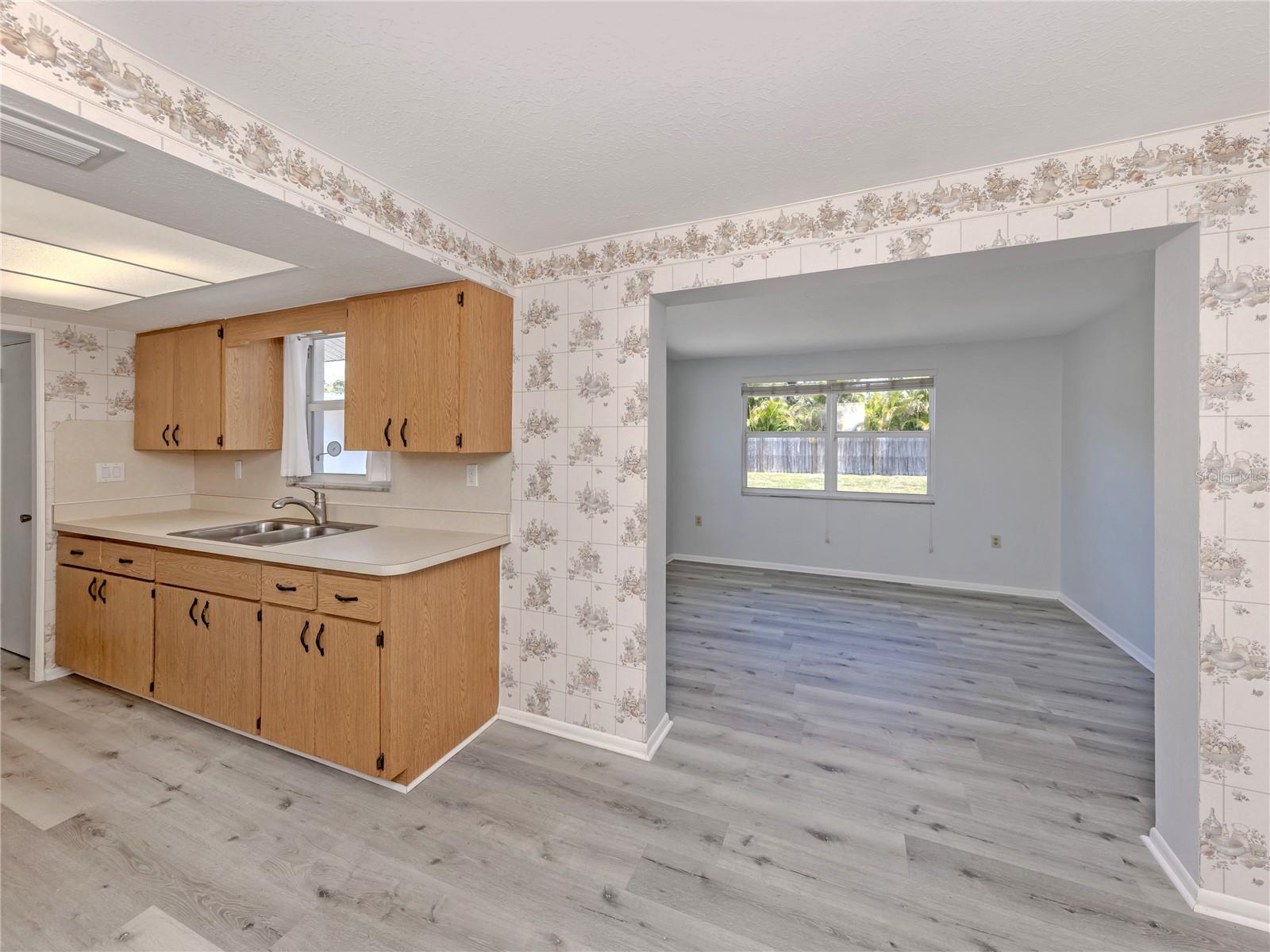 BAY POINT CORR OF - Residential