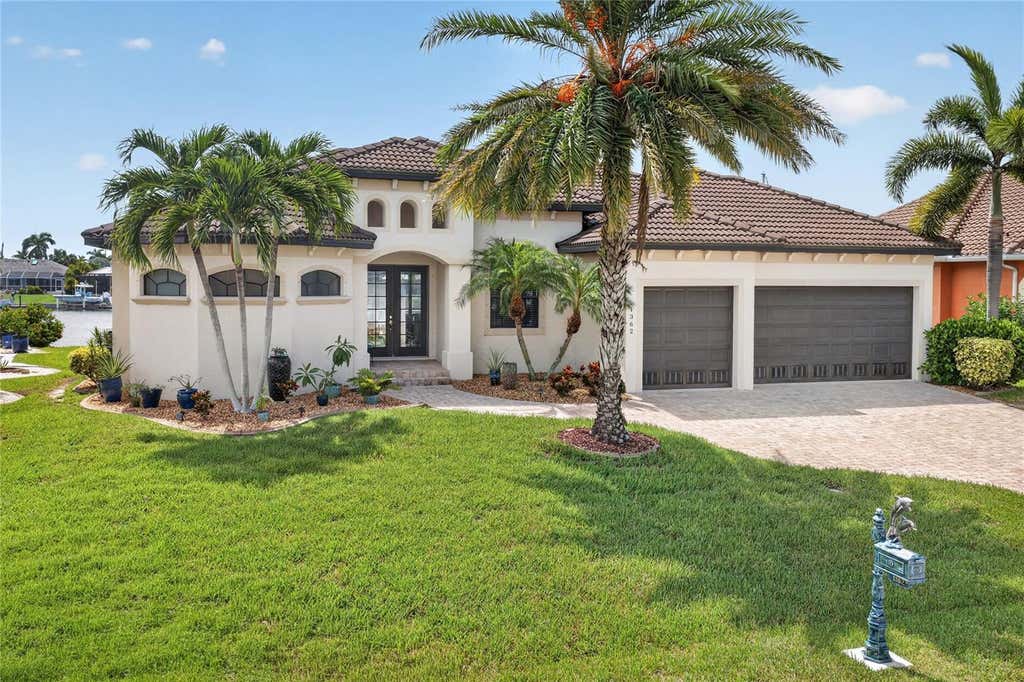 Photo of 1362 Pine Siskin Drive, Punta Gorda, FL 33950 (MLS # C7528396)