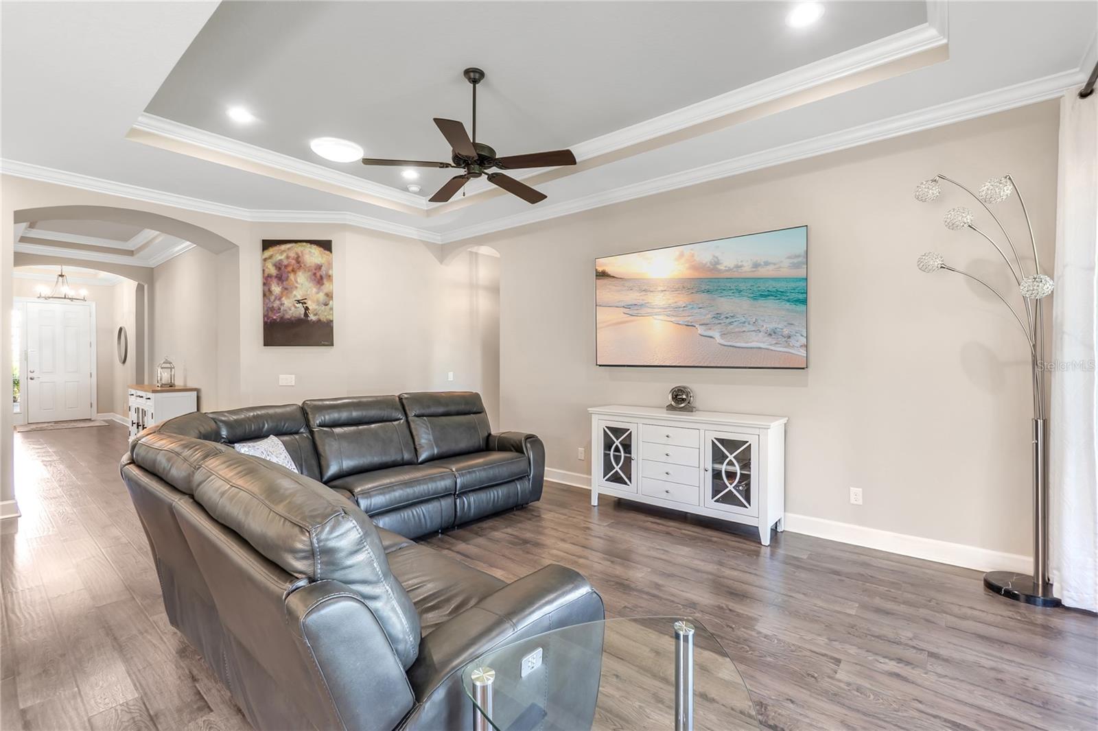 ESPLANADE PH III REV POR - Residential