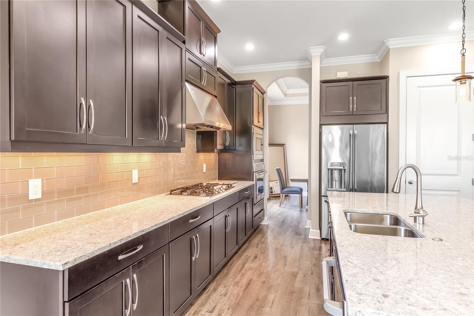 ESPLANADE PH III REV POR - Residential