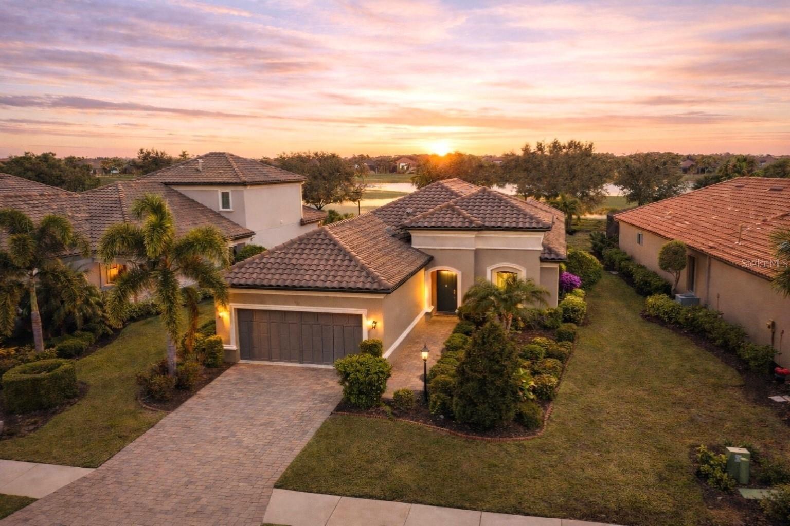 ESPLANADE PH III REV POR - Residential