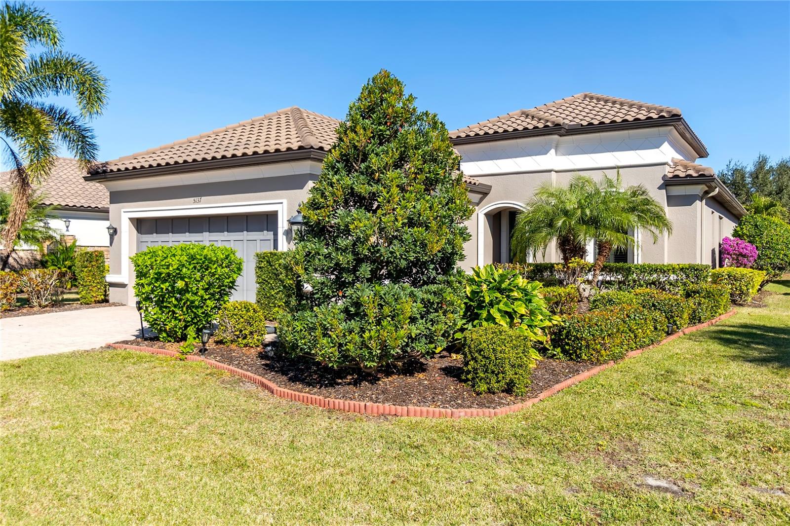 ESPLANADE PH III REV POR - Residential