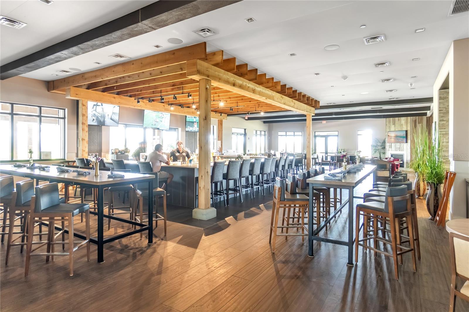 ESPLANADE PH III REV POR - Residential