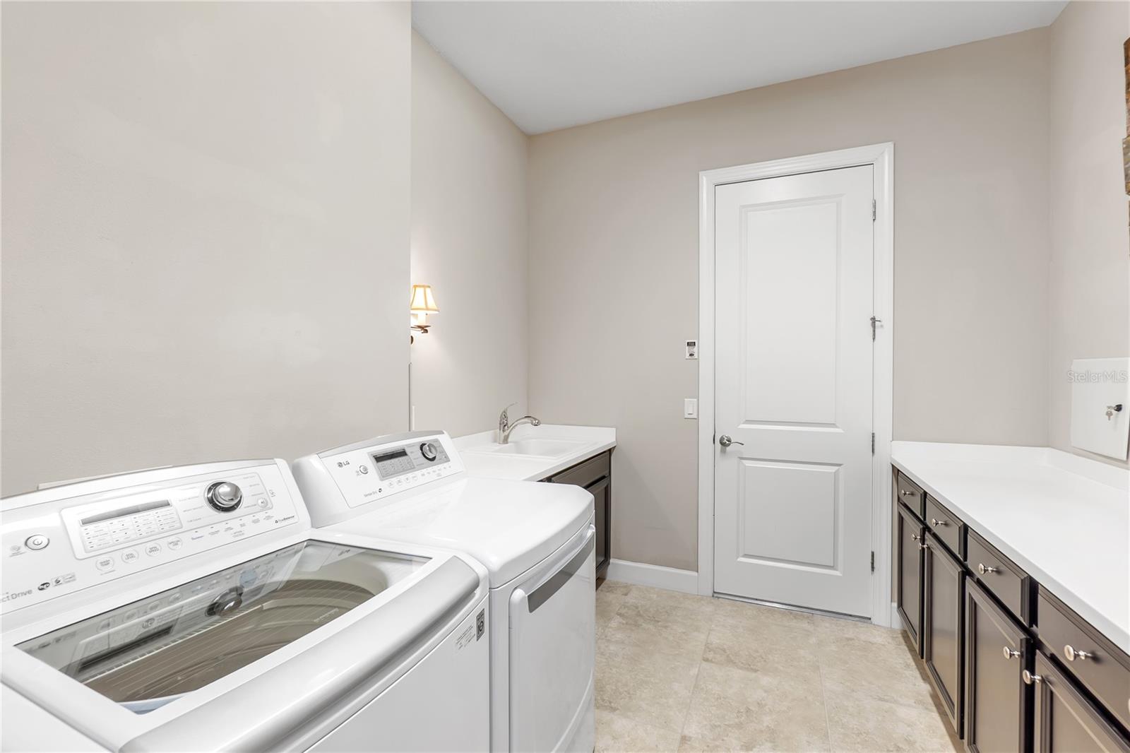 ESPLANADE PH III REV POR - Residential