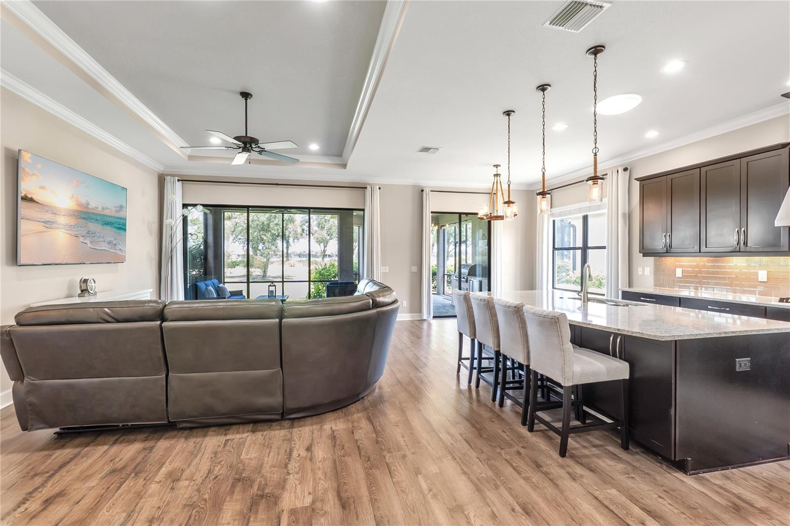 ESPLANADE PH III REV POR - Residential