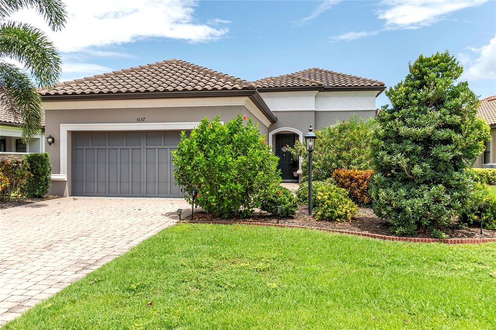 Photo of 5137 Napoli Run, Bradenton, FL 34211 (MLS # A4662860)