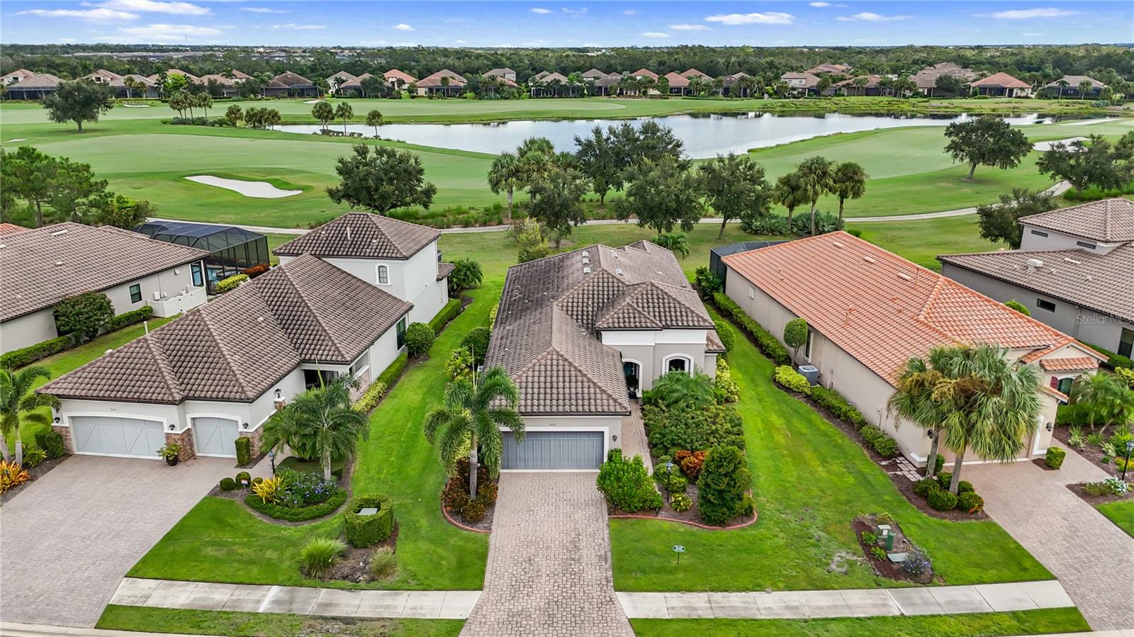 ESPLANADE PH III REV POR - Residential