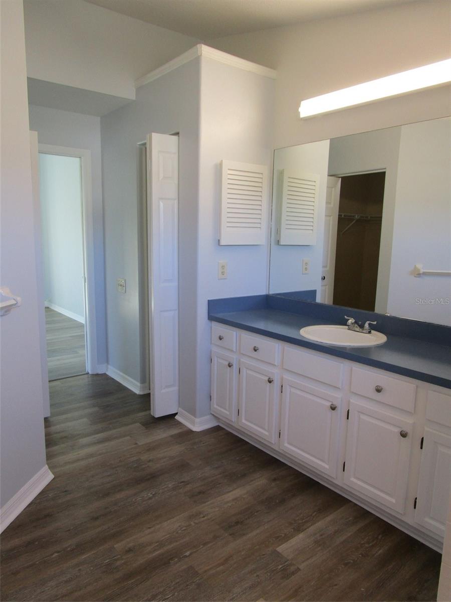 THE ESTATES - Residential Lease