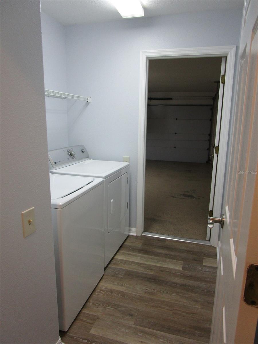 THE ESTATES - Residential Lease