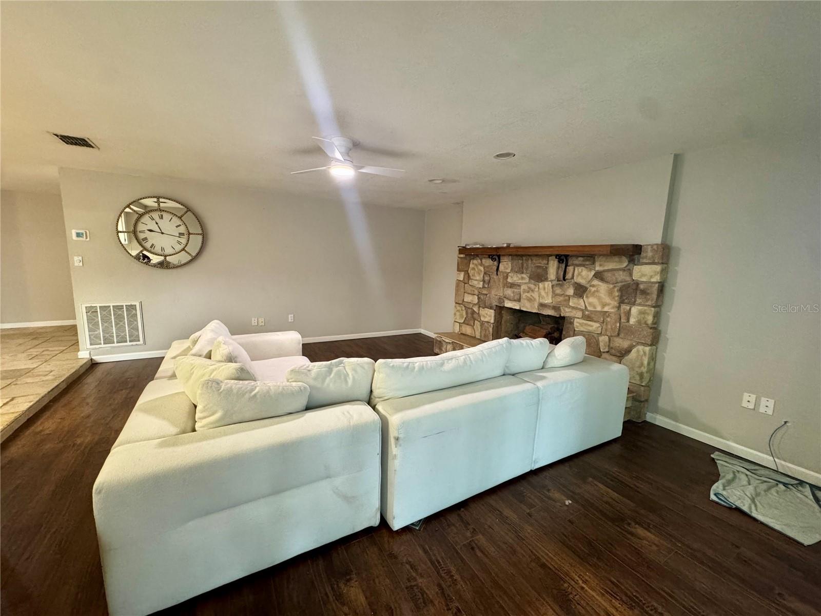 SPRING HILL UNIT 8 - Residential
