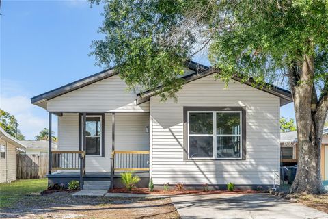 Photo of 1807 W Cluster Avenue, Tampa, FL 33604 (MLS # TB8490950)