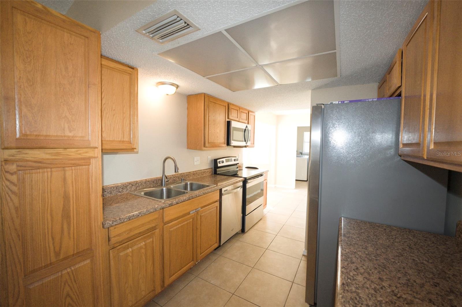 SOUTH VENICE - Residential Lease