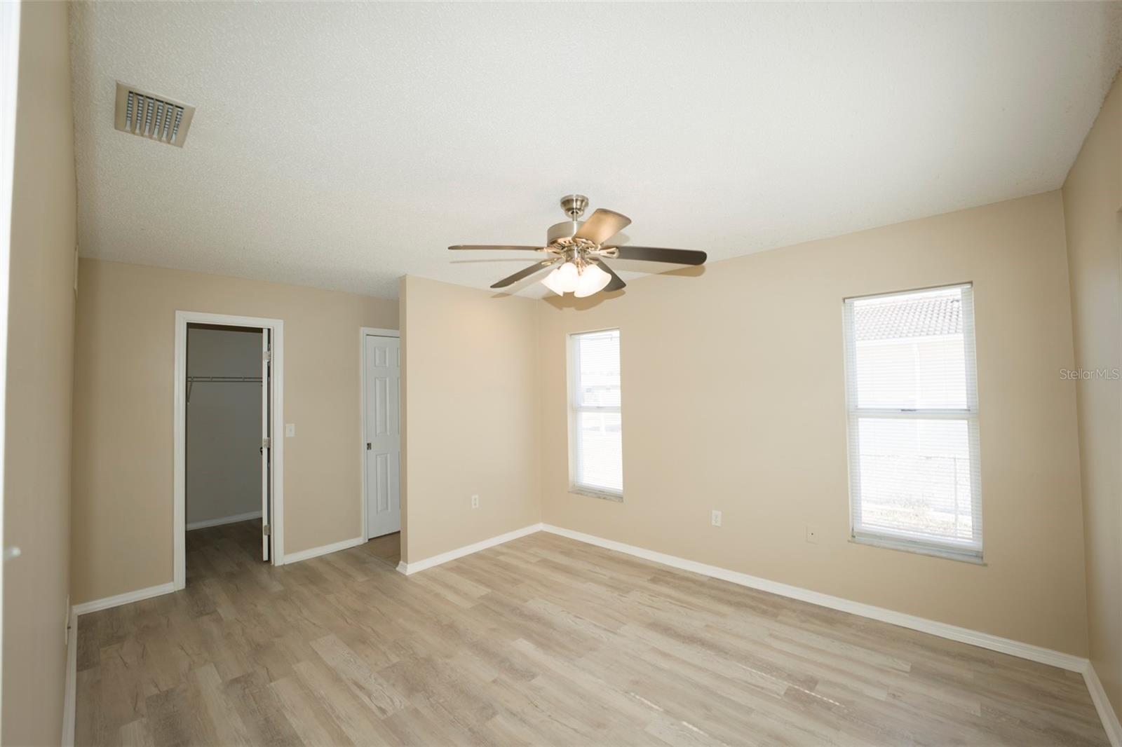 SOUTH VENICE - Residential Lease