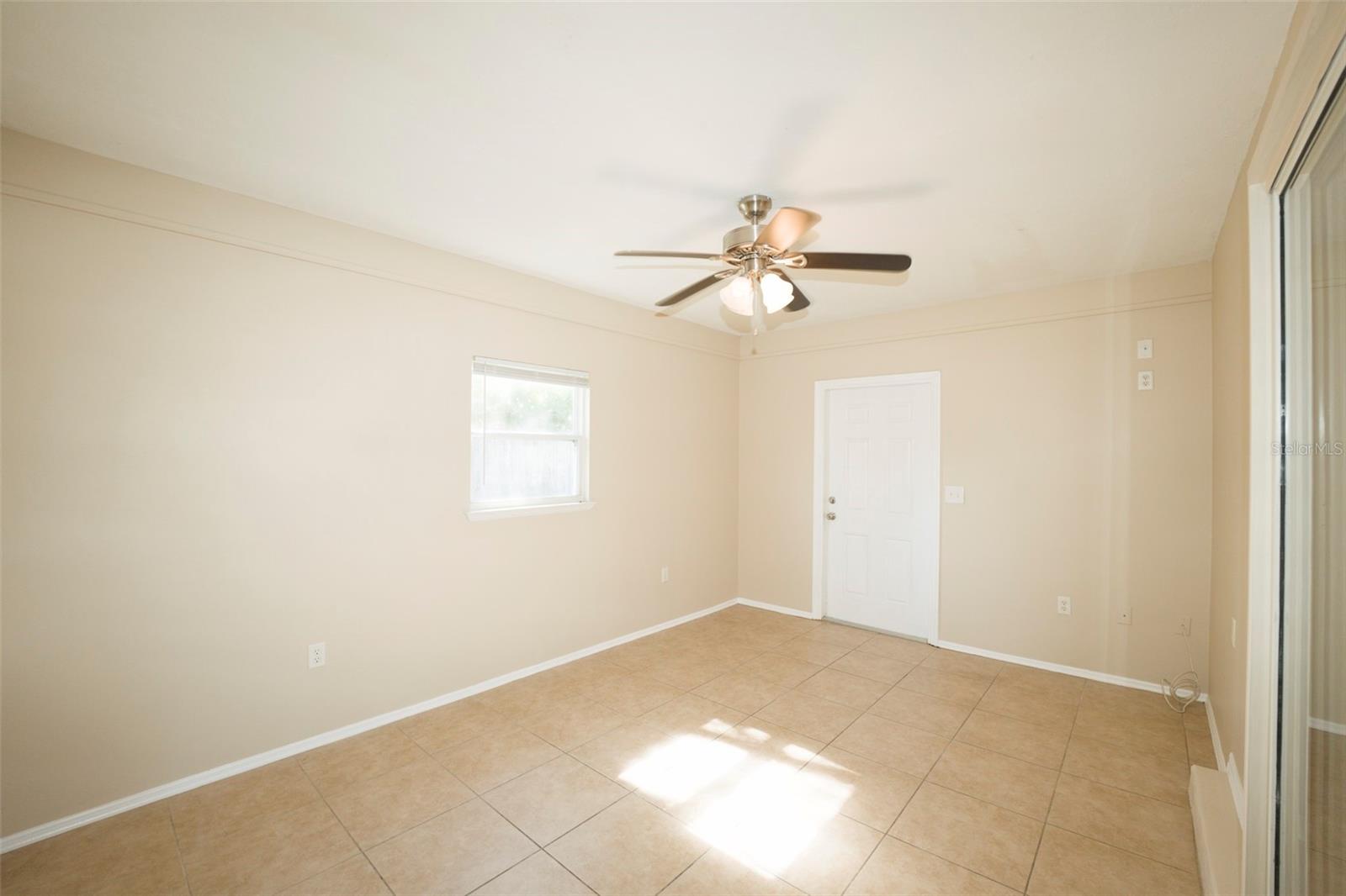 SOUTH VENICE - Residential Lease