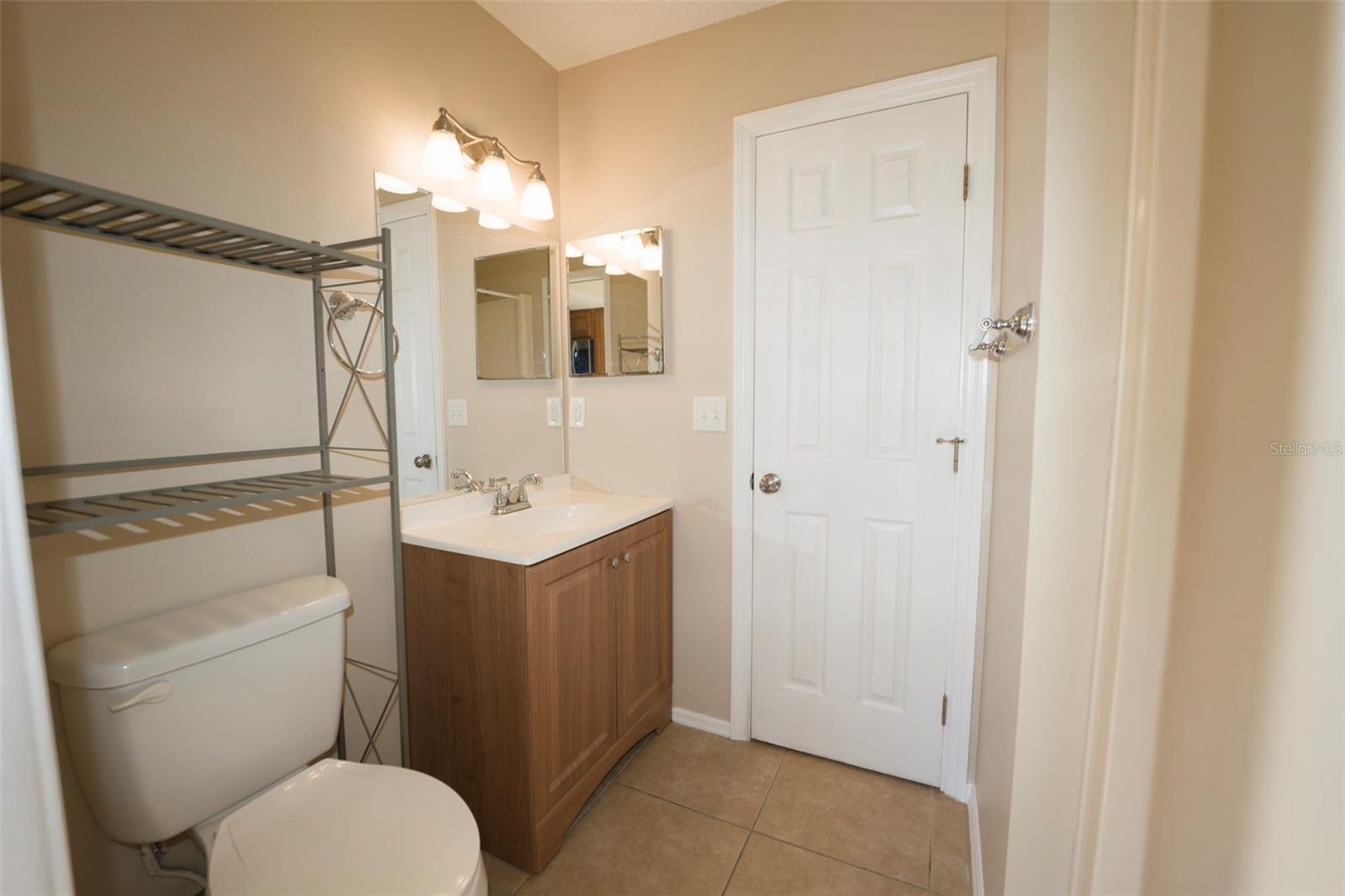 SOUTH VENICE - Residential Lease