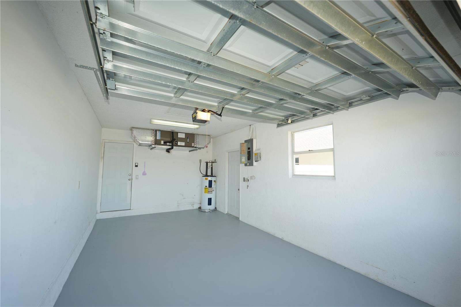 SOUTH VENICE - Residential Lease