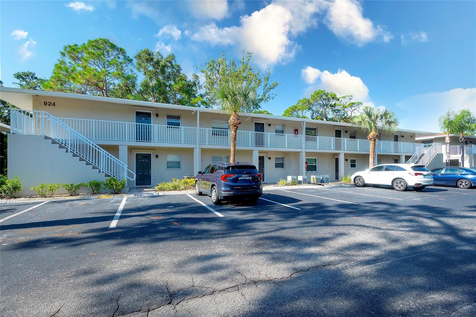 924 LA COSTA CIRCLE 8
