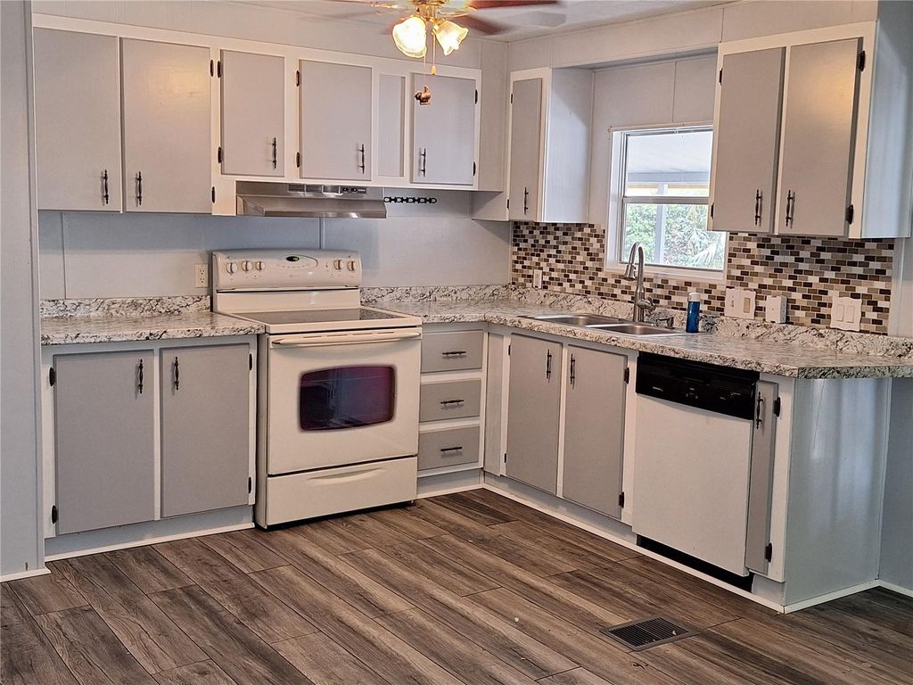 Photo of 7309 Blue Lake Drive, Hudson, FL 34667 (MLS # W7878130)